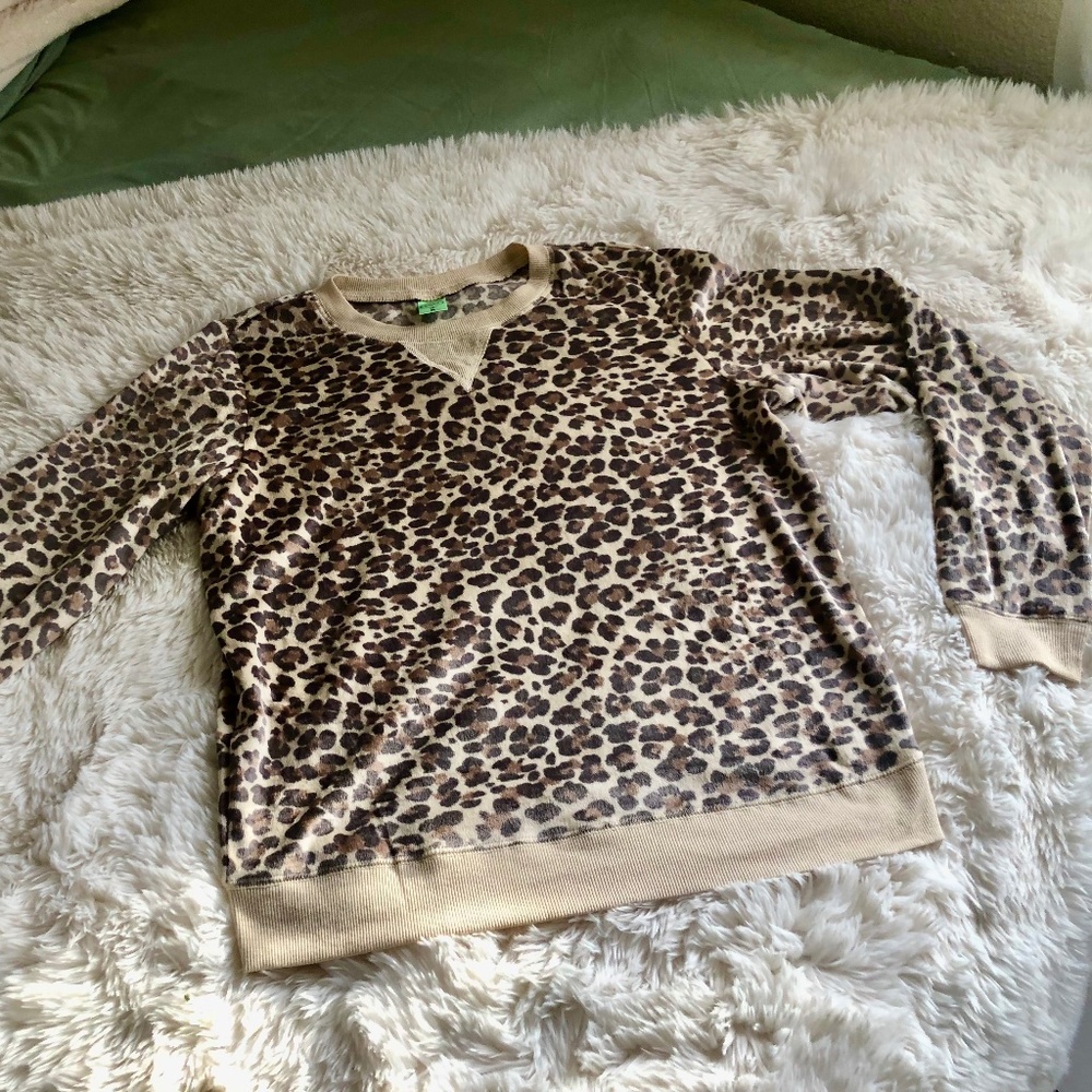 Soft Leopard Print Women's Pajama Set | Two Piece Set | Sleep-ware